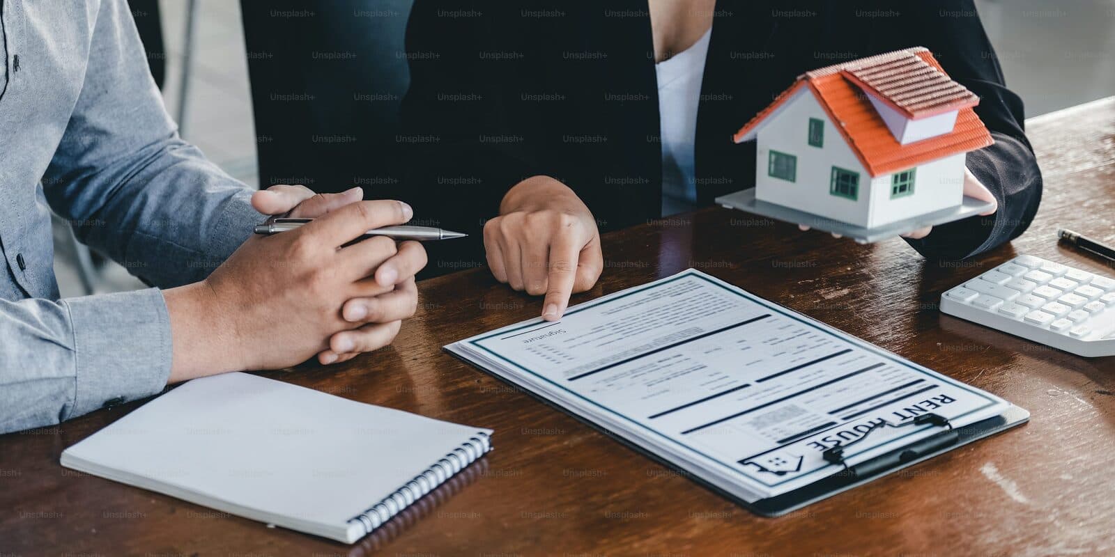 Fluxo de contratos de lançamento do DECK gerando o contrato de intermediação e os recebíveis da venda